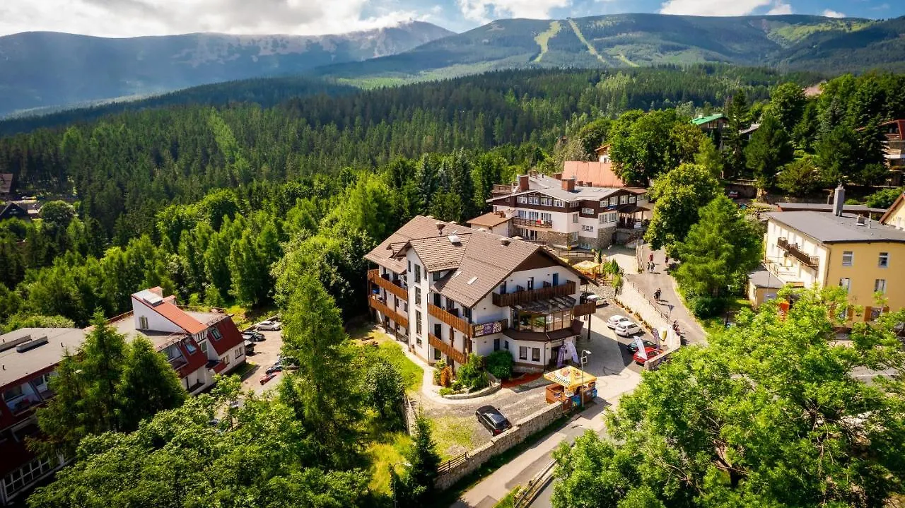 Bed & Breakfast Karpacki & Spa - Blisko Wyciagu, Restauracja, Sala Zabaw, Bar 24H (Adults Only) Karpacz